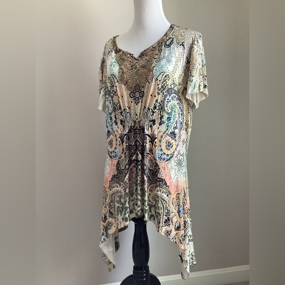 World Unity flowy stretch tunic, size Large, NWT